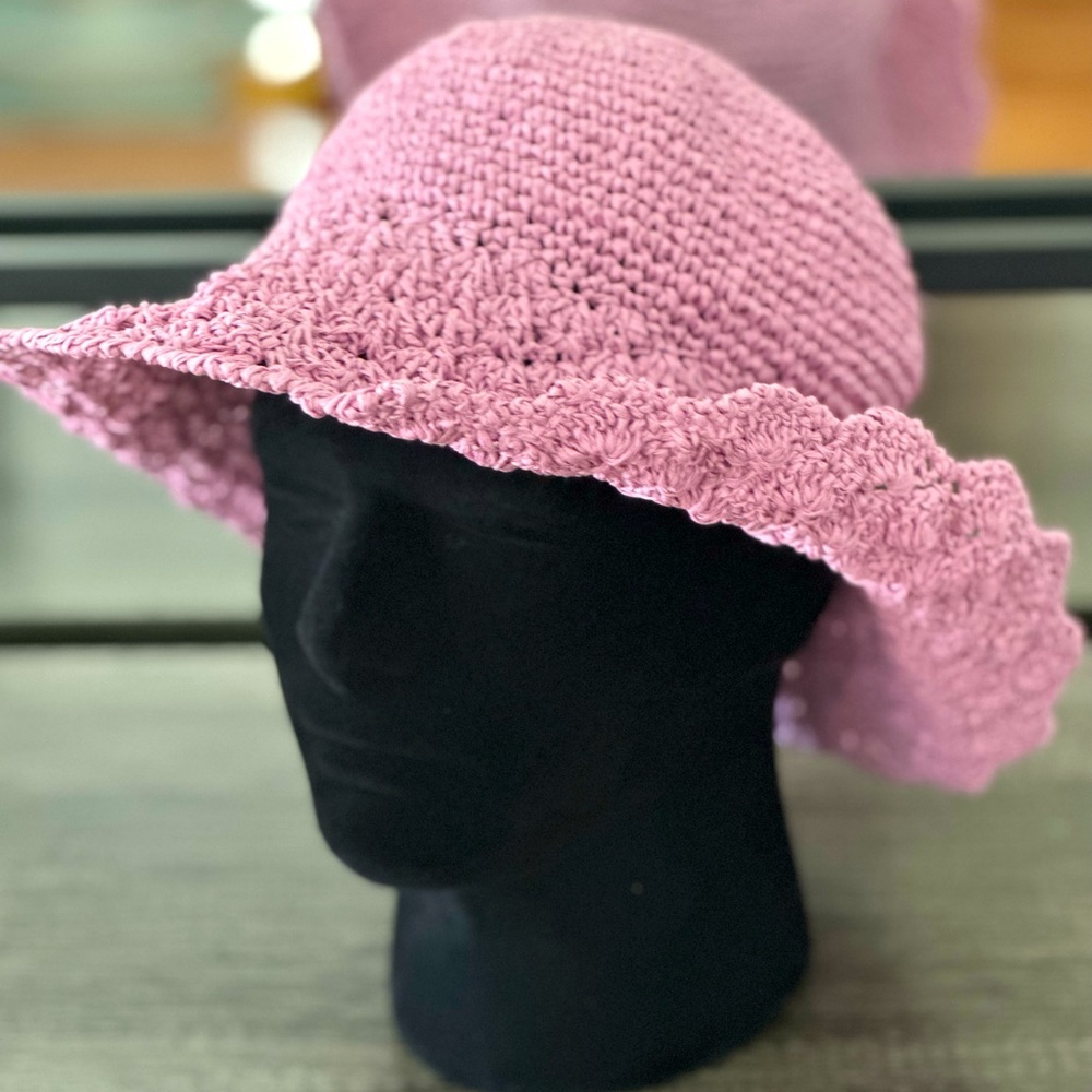 Handmade crochet straw summer hat light purple beach hat spring cotton rafia